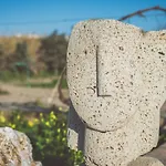 Lina And Babis' Daire Adamantas (Milos)