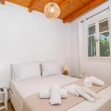 Lina And Babis' Cycladic Home - Adamas *