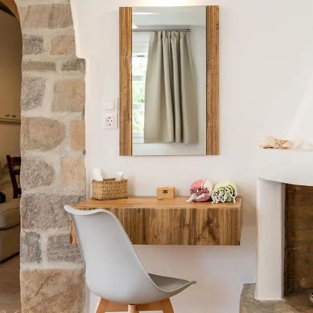 Lina And Babis' Cycladic Home - Adamas Appartement